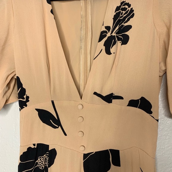 Privacy Please Blakey nude floral jumpsuit size xs - Picture 6 of 8